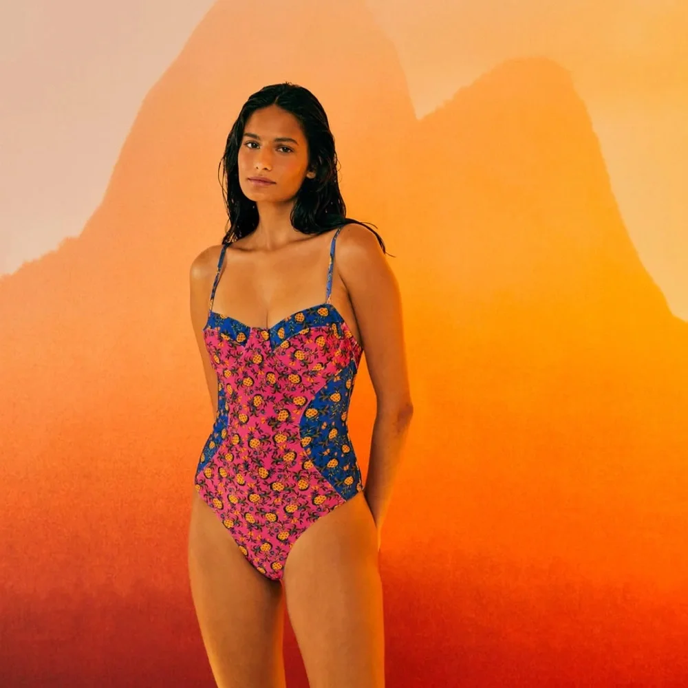 Farm Rio Fruits Dots One Piece Swimsuit sz M 175$ - Picture 3 of 15